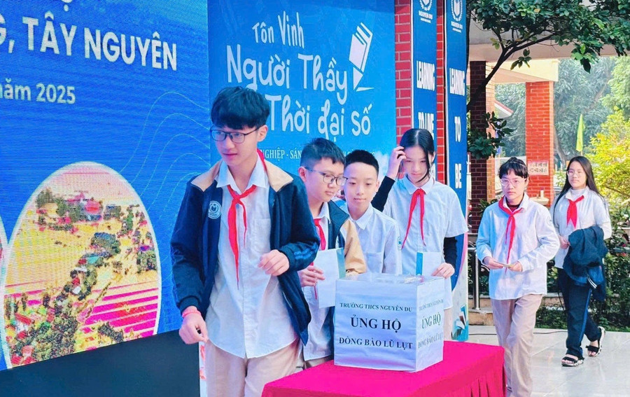 Sát cánh cùng miền Trung, trường giúp trường sau lũ dữ
