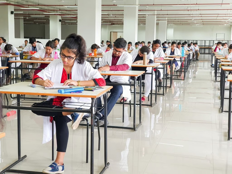 Giấc mơ châu Âu xa dần với sinh viên Pakistan