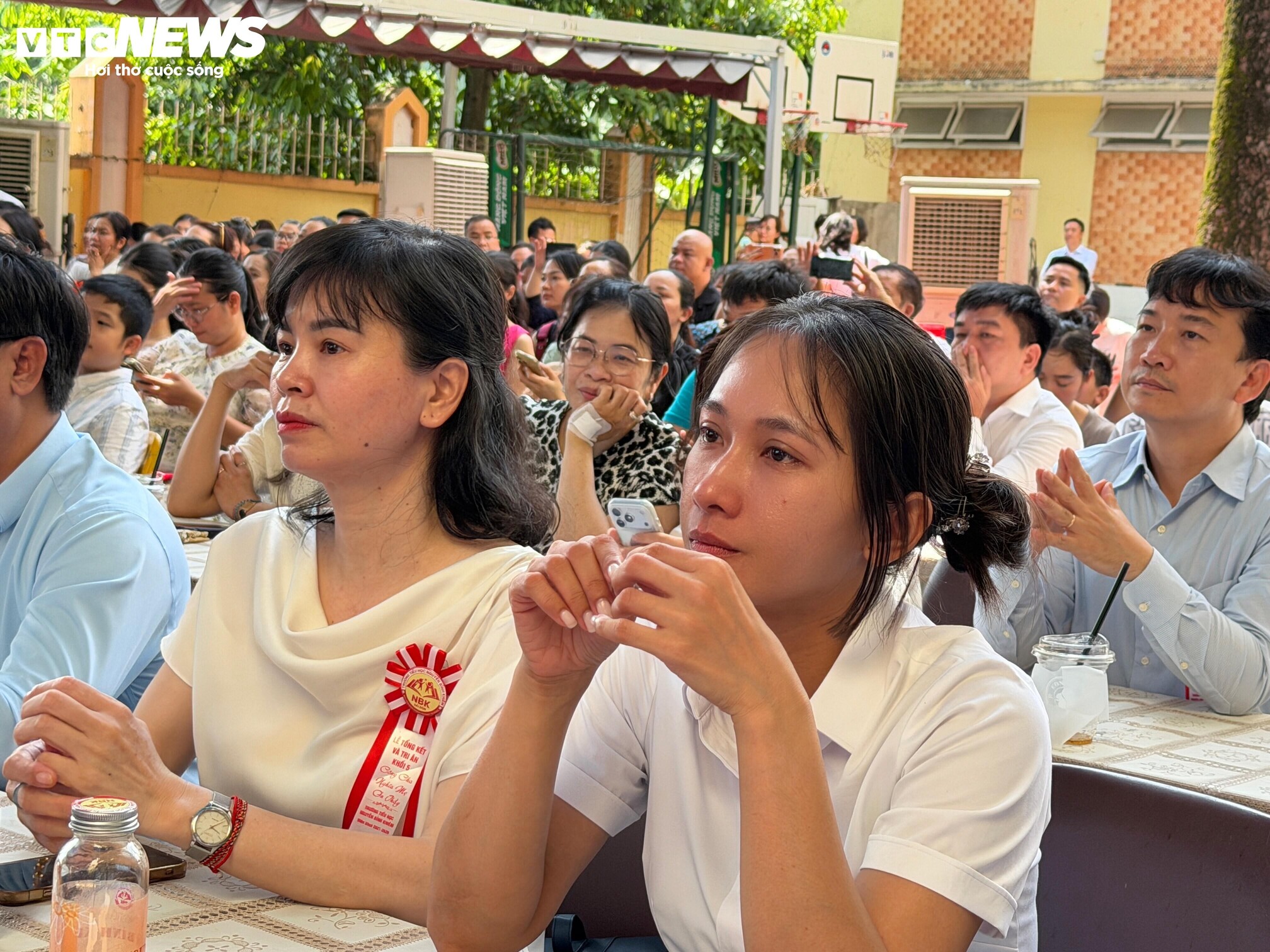 Bộ GD&ĐT đề xuất chấm dứt việc hội phụ huynh thu tiền thay nhà trường